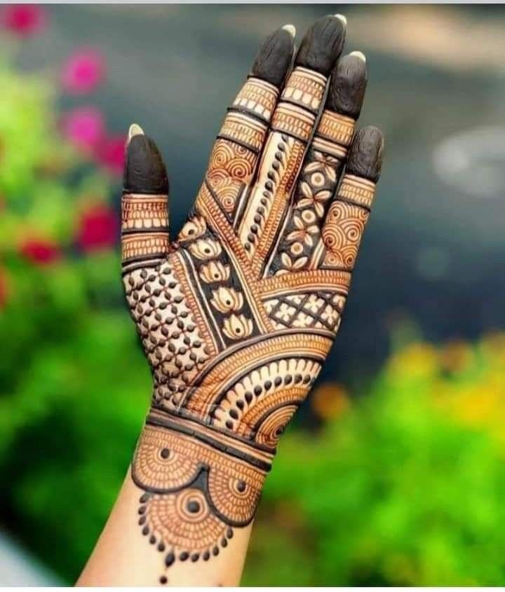 Arabic Fusion Mehndi Design