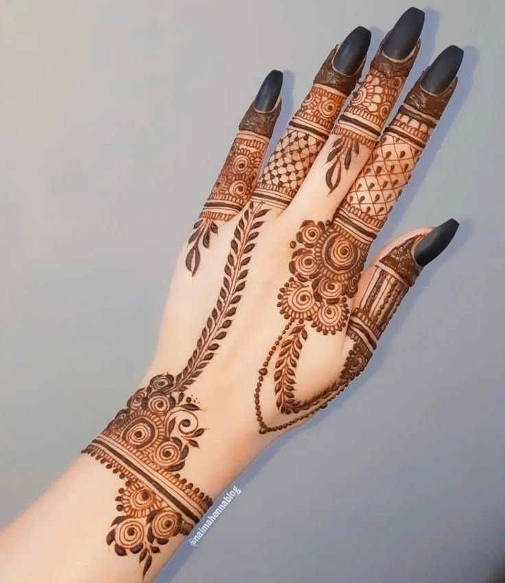 Arabic Mehndi Style