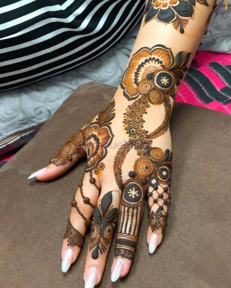 Arabic Mehndi Style