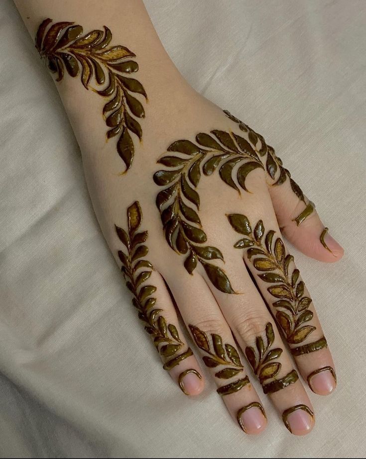 Dot and Leaf Connection Mehndi Design