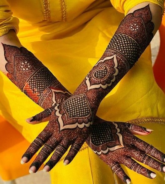 Full Bridal Mehndi Design (Elegant & Intricate)