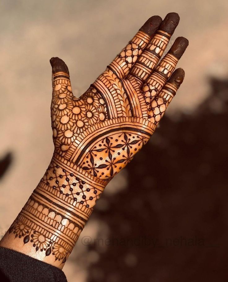 Geometric Front Mehndi Design
