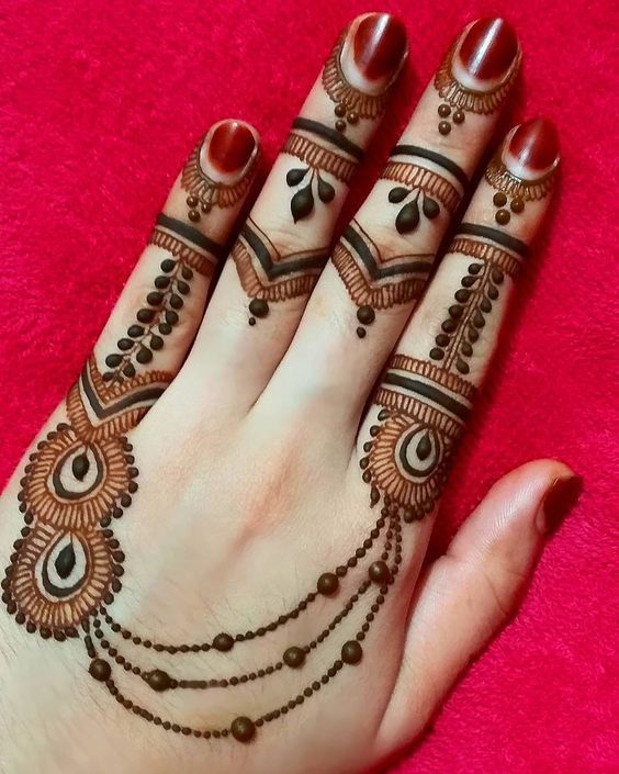 Jewelry-Inspired Mehndi Design