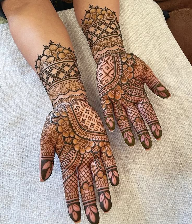 Mandala Centerpieces Front Half Hand mehndi design