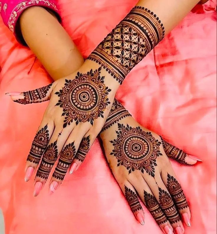 Mandala Motifs mehndi design