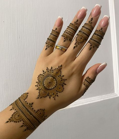 Minimal Floral Mandala