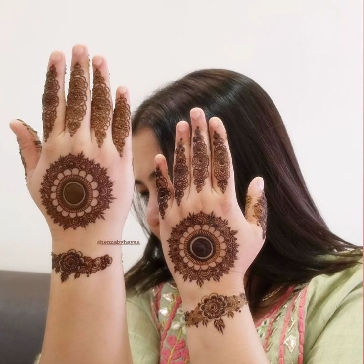 Minimal Floral Mandala