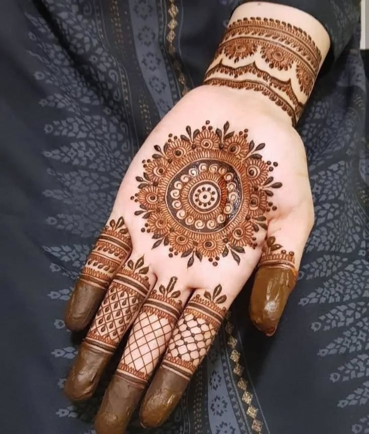 Minimalist Mandala Front Mehndi