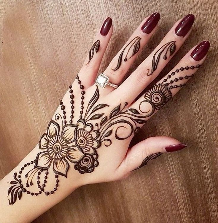 Simple Floral Patterns Mehndi Design